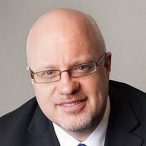 Brett King, CEO and Founder, Moven_Headshot_2012